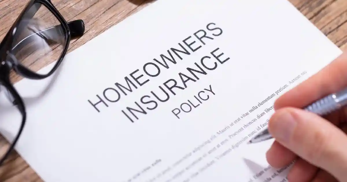 Home Insurance & Warranties: Complete Guide for Homeowners in 2025